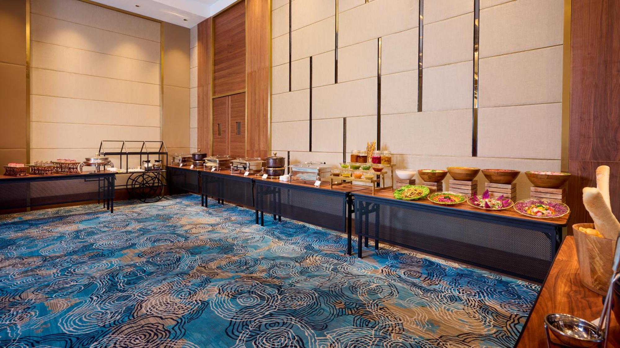 Iris Sarovar Portico Гургаон Экстерьер фото