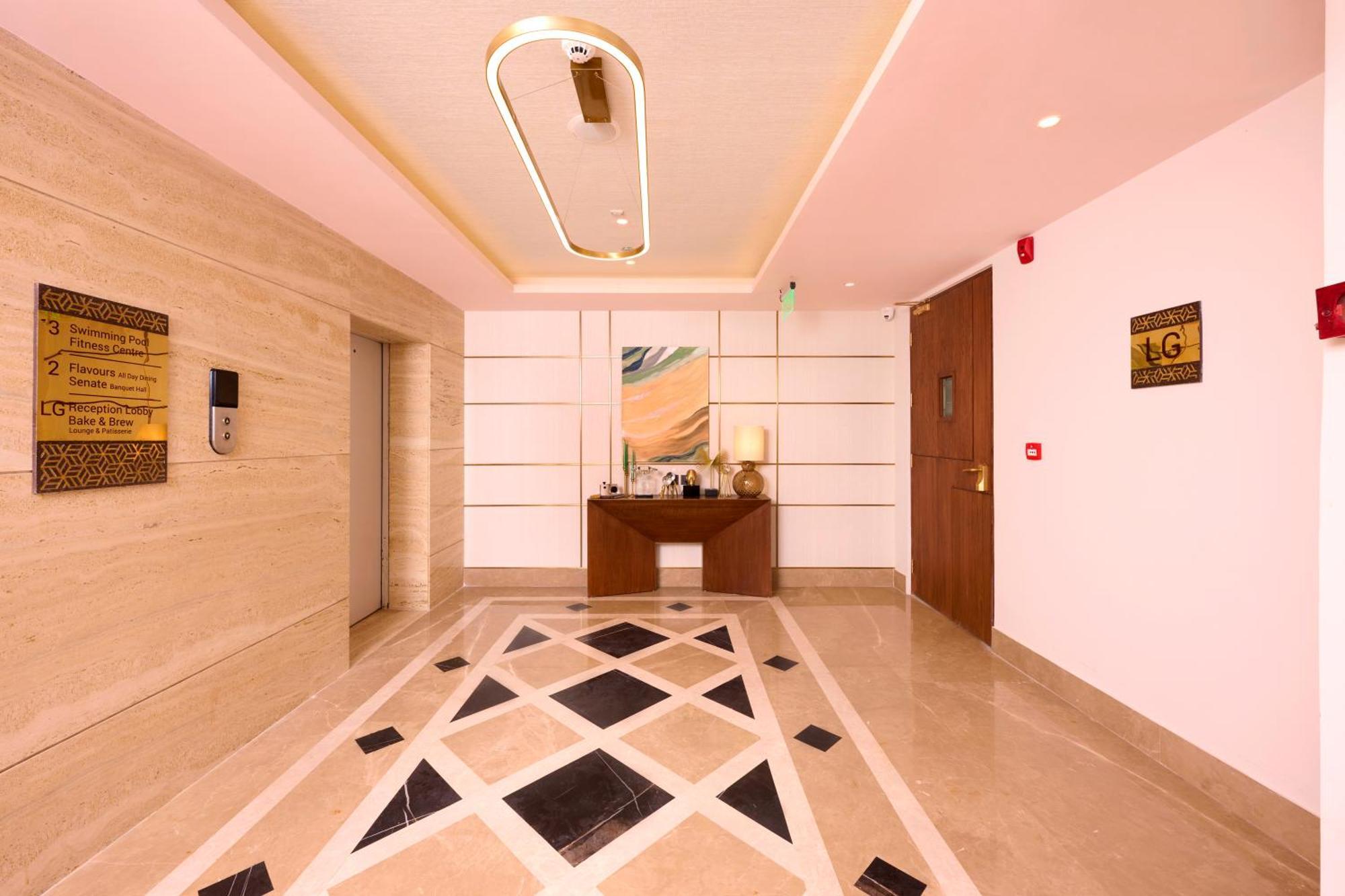 Iris Sarovar Portico Гургаон Экстерьер фото