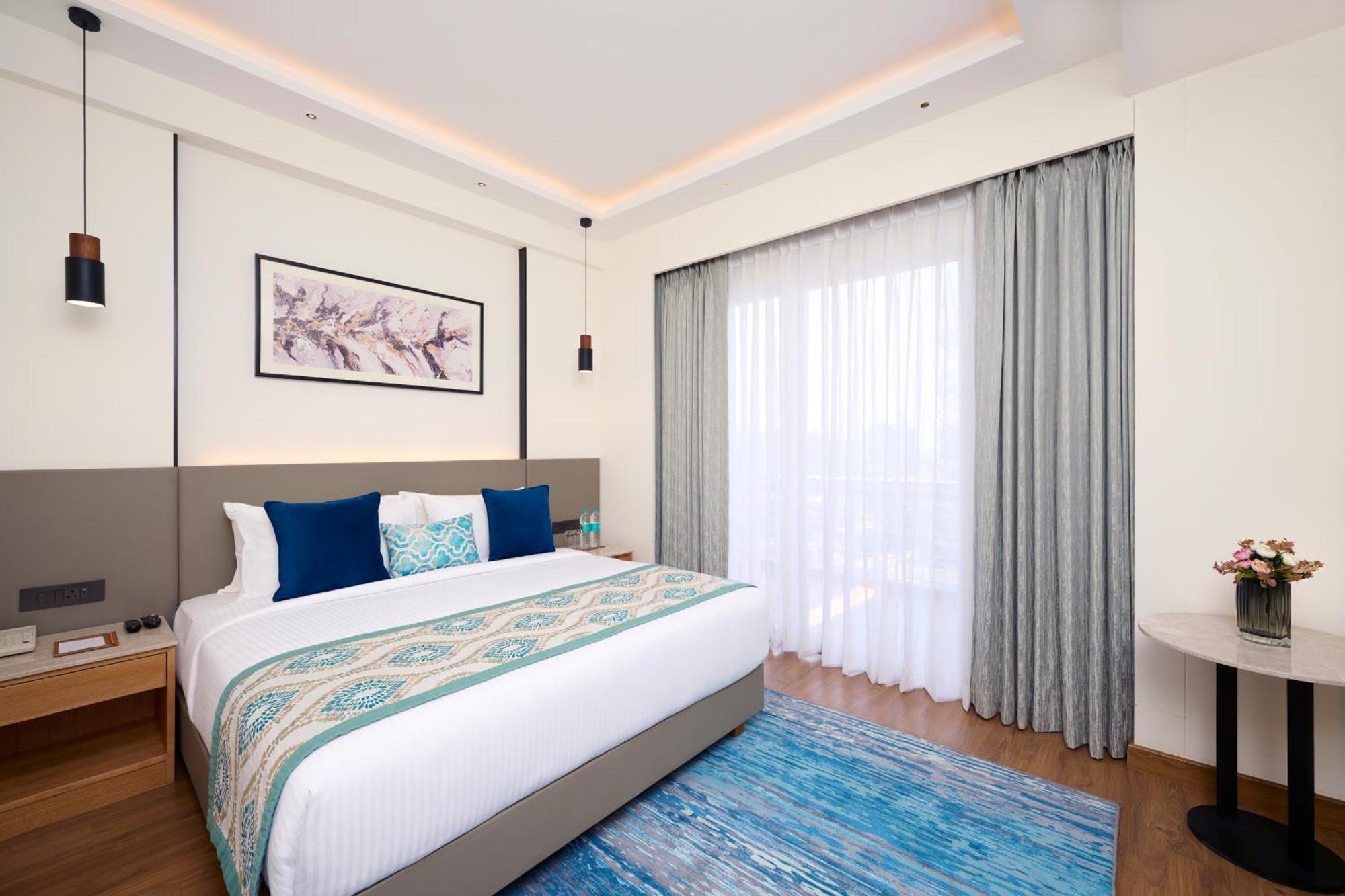 Iris Sarovar Portico Гургаон Экстерьер фото