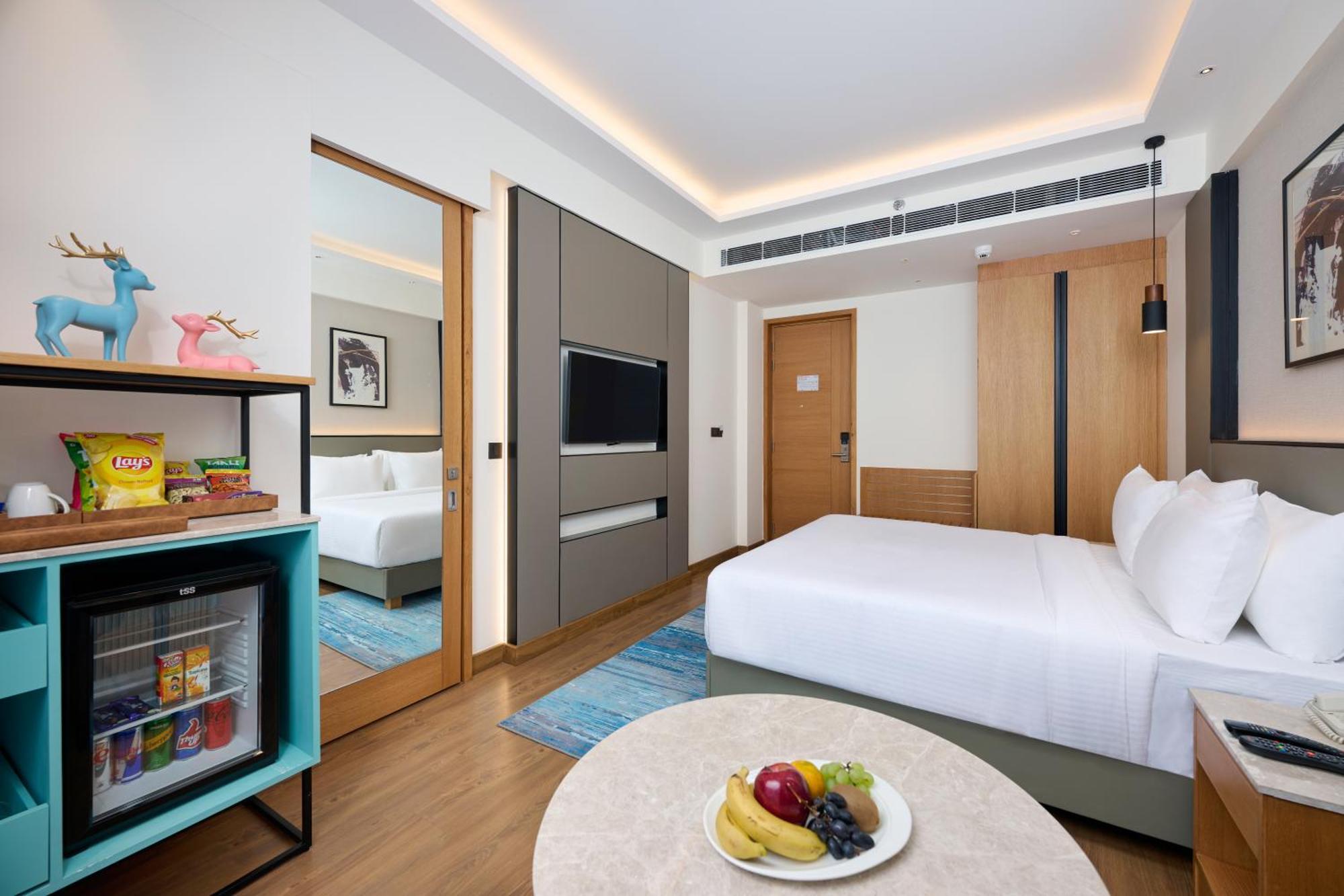 Iris Sarovar Portico Гургаон Экстерьер фото
